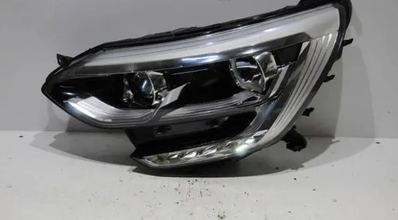 Renault Megane IV Headlight/headlamp 260603157R 90060911 1260602157B