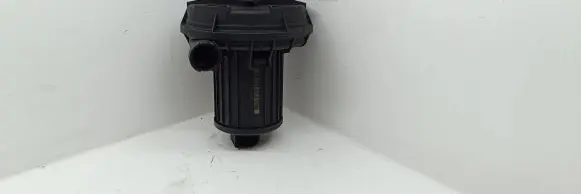 Volkswagen Touareg I Secondary air pump 06A959253B 72273803