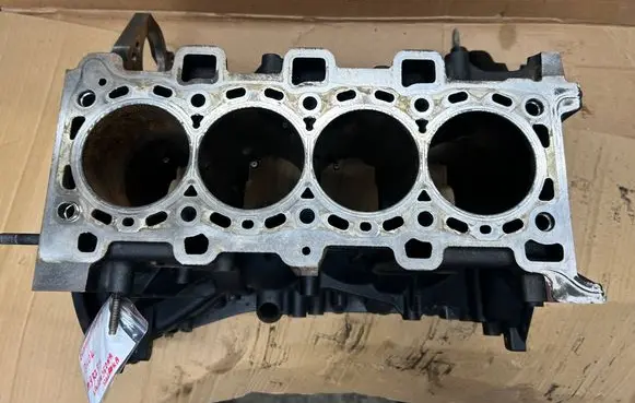 Renault Trafic III (X82) Engine block 17282r