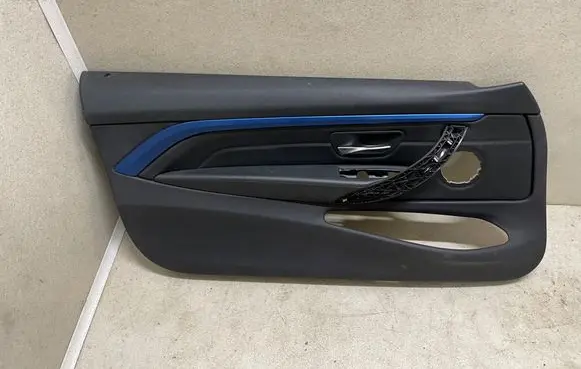 BMW M4 F82 F83 Front door card panel trim S1232064