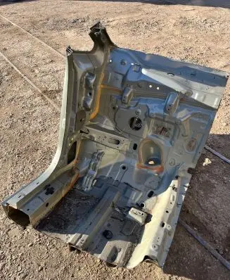 KIA Carens III Front quarter panel 