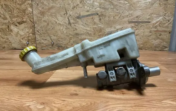 Dodge Journey Master brake cylinder 68155423AD