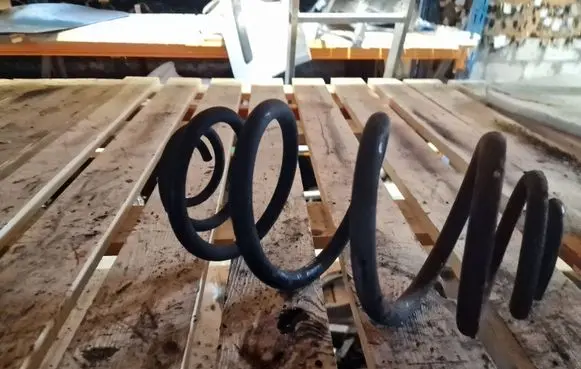 Renault Trafic II (X83) Rear coil spring