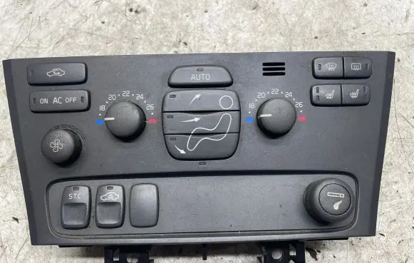 Volvo V70 Climate control unit 9452368 7923 00W22E