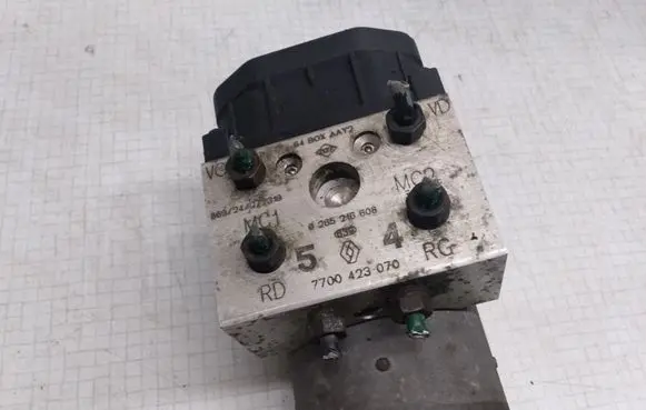 Renault Scenic I ABS Pump 0265216608 7700423070 64BOXAAY2