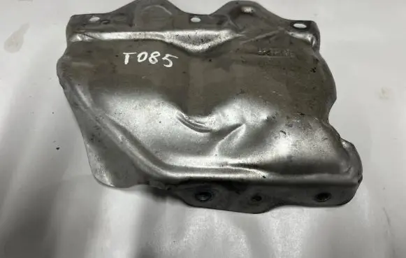 BMW X1 F48 F49 Heat shield in engine bay 8571892