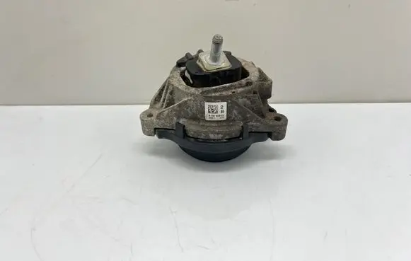 BMW 1 F20 F21 Engine mount bracket 6787658 290812