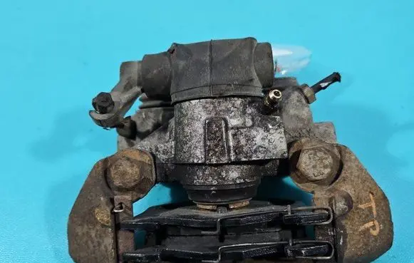 Rear brake caliper