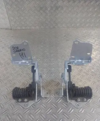Mercedes-Benz E C207 W207 Convertible roof hinge A2077500328