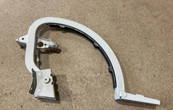 Audi A3 S3 8V Tailgate/trunk/boot hinge 8V5827301C