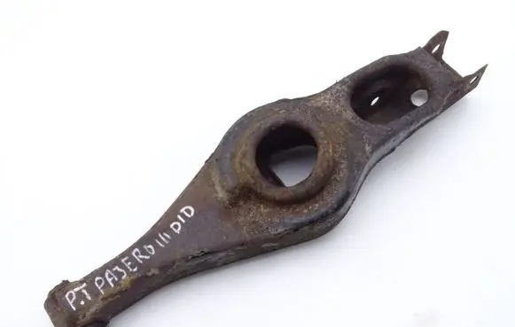Mitsubishi Pajero Rear control arm
