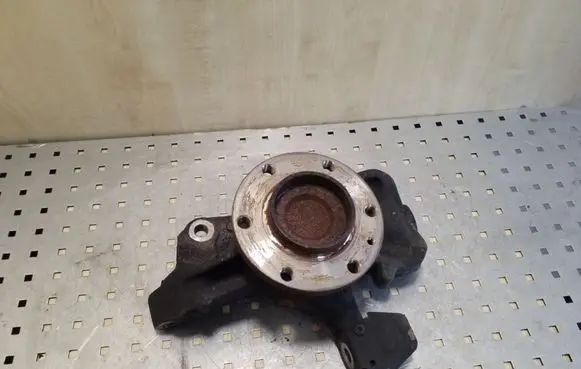 Mercedes-Benz Sprinter W906 Front wheel hub