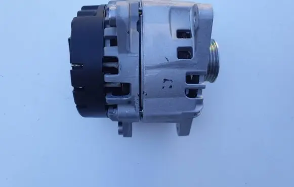 Mercedes-Benz E W213 Generator/alternator A0009062904 124002988 9601715B