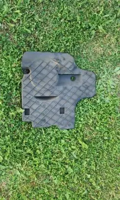 Mercedes-Benz C W204 Timing belt guard (cover) A6510101867 BBP179802