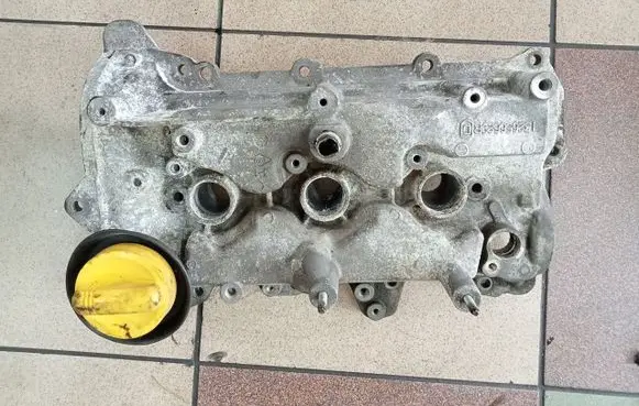 Renault Captur Rocker cam cover 132656629R