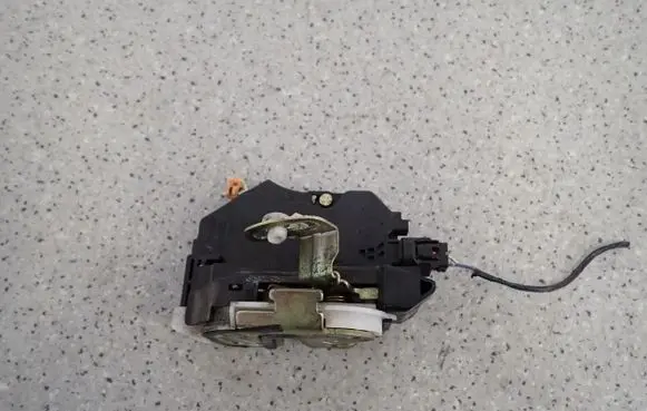 Mitsubishi Lancer Tailgate/trunk/boot lock/catch/latch