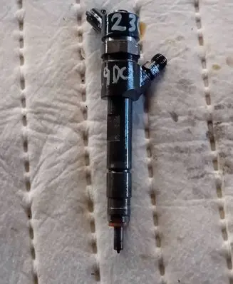Suzuki Grand Vitara II Fuel injector 0445110230