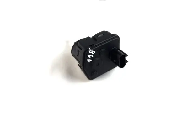 Volvo S40, V40 Headlight level adjustment motor 00728232