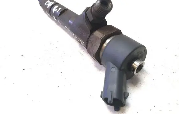 Fuel injector