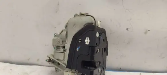 Audi A6 S6 C6 4F Front door lock 8J2837016C