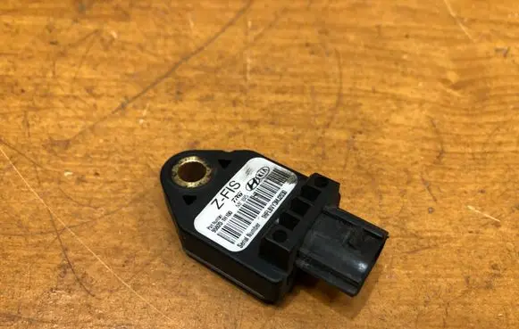 Hyundai i30 Airbag deployment crash/impact sensor 959201H100