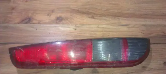 Ford Focus Rear/tail lights 4m5113n004c 4m51-13n004-c