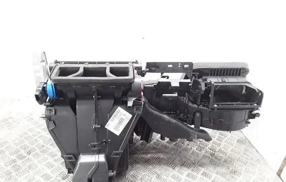 Audi Q3 8U Interior heater climate box assembly housing 8U1820001B 8U1820001 1026649E