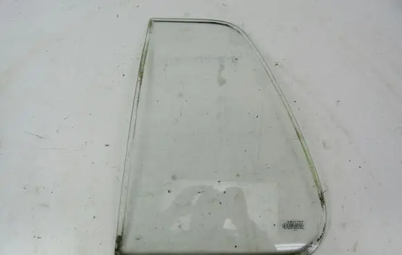 Volkswagen Golf III Rear side window 