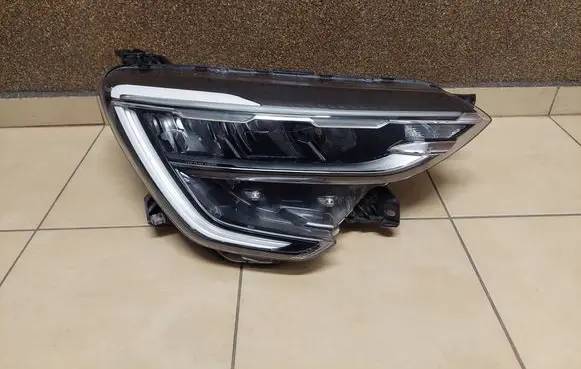 Renault Arkana Headlight/headlamp 260102483R