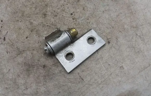 BMW 5 E39 Front door lower hinge NOCODE