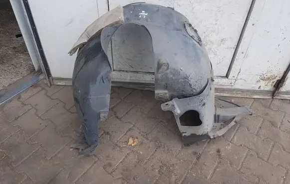 Volkswagen PASSAT B8 Front arch