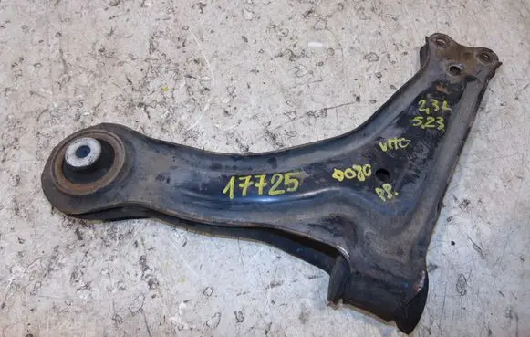 Mercedes-Benz Vito Viano W638 Front lower control arm/wishbone A6383300110