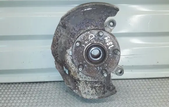 Toyota RAV 4 (XA20) Front wheel hub spindle knuckle