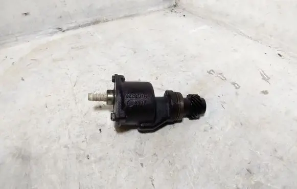 Audi A4 S4 B5 8D Vacuum pump 028207A