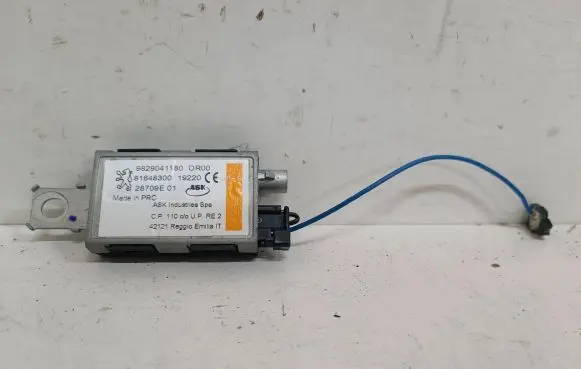 Citroen DS7 Crossback Aerial antenna amplifier 9829041180 81648300 28709E01