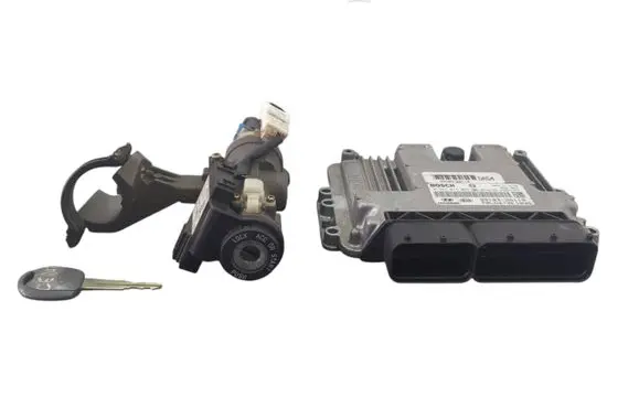 KIA Cerato Engine ECU kit and lock set 391092A110 391032A110 0281013059