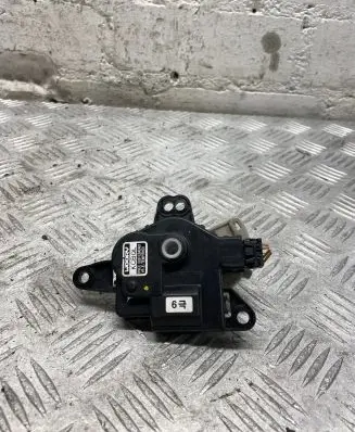 Hyundai Santa Fe Air flap motor/actuator d332ck8aa04