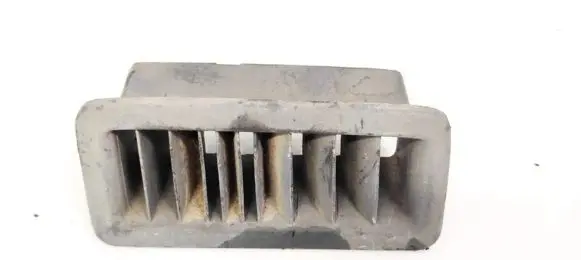 Volkswagen Transporter - Caravelle T4 Dash center air vent grill 701819072