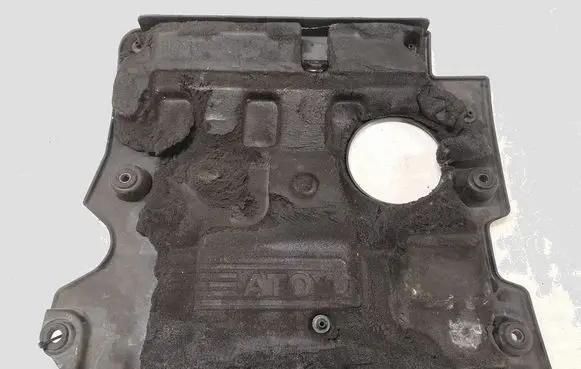 Toyota Previa (XR30, XR40) II Engine cover (trim)