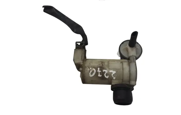 Nissan X-Trail T31 Windscreen/windshield washer pump 2224655A