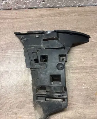 Volvo V70 Front bumper mounting bracket 09190304