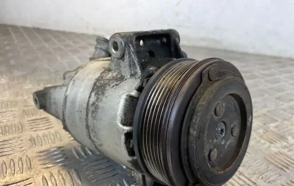 Opel Zafira B Air conditioning (A/C) compressor (pump) 93190260 6854098 V813602CPE