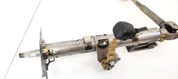 Toyota Yaris Steering wheel axle