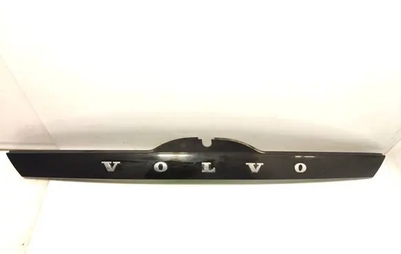 Volvo V60 Trunk door license plate light bar 31391291 31391290