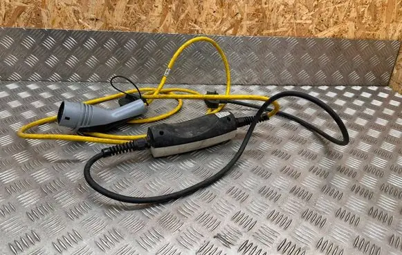 BMW i3 Electric car charging cable 6842157 0008015