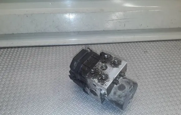 Toyota Corolla E120 E130 ABS Pump 0273004571 4451002050