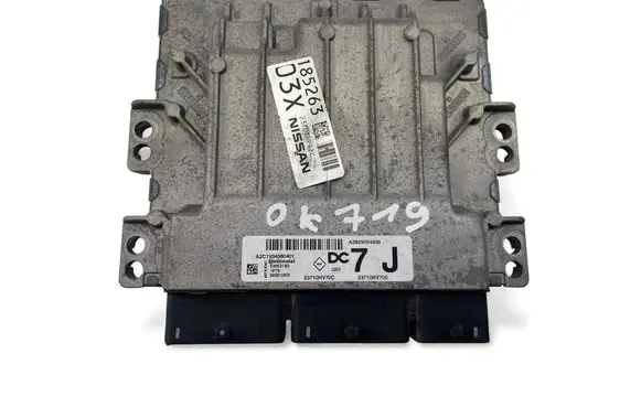 Nissan Qashqai Engine control unit/module ECU 23710HV70C 23710HV700