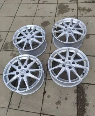 R16 alloy rim