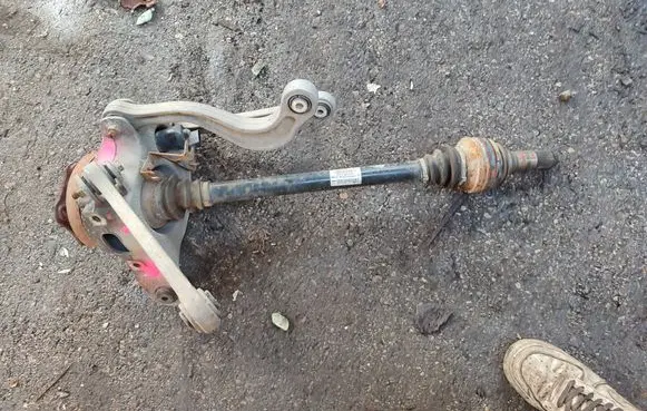 Porsche Panamera (970) Rear wheel hub spindle/knuckle 97033161102 97033202400 97033104300