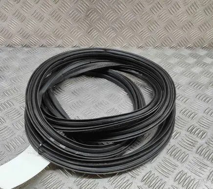 Honda Civic X Trunk rubber seal (body) 74440TGHA01